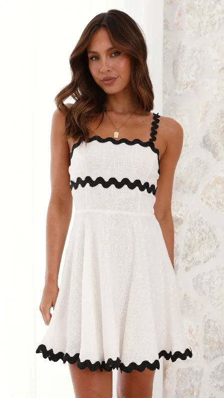 chic midi dresses for summer -Lys Mini Dress - White/Black